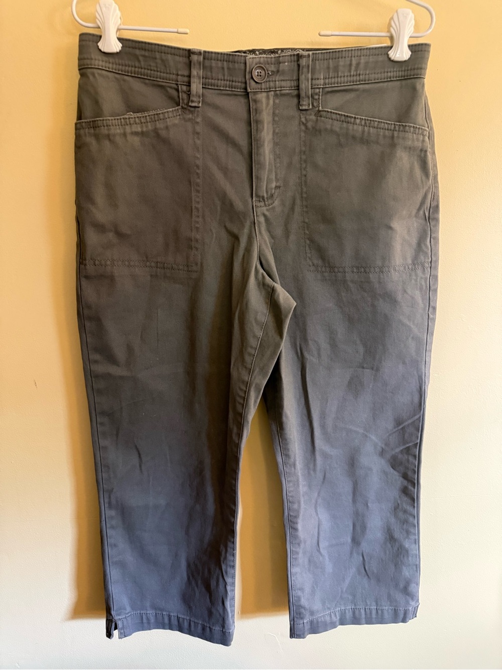 Gloria Vanderbilt Women’s Capris
